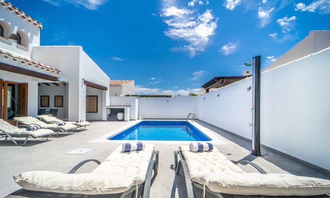 Caserio Los Tarquinos Villa | El Valle Golf Resort- Private Pool- Bbq- Parking