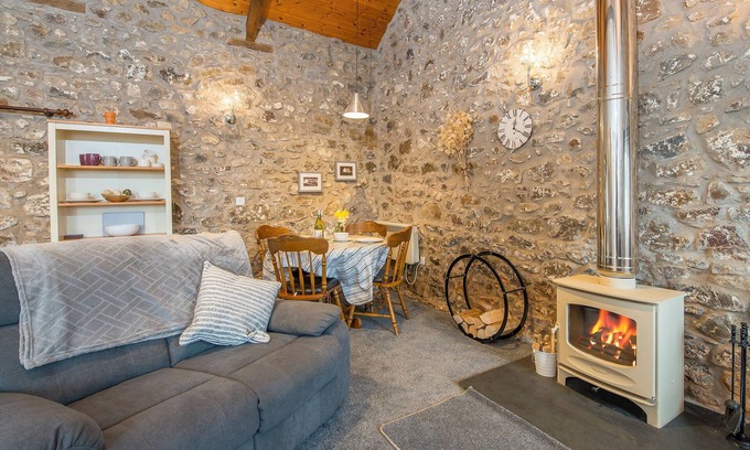 Haverfordwest House | Elderberry Cottage, Holiday Home Near Nolton Haven, Sleeps 2, 1 bedrooms, bathrooms