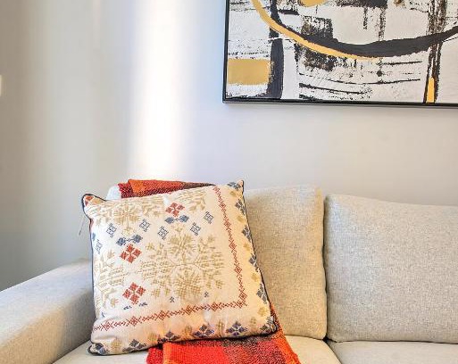 Sheikh Zayed Road Apartment | Elegant 1-BR Near Burj Khalifa