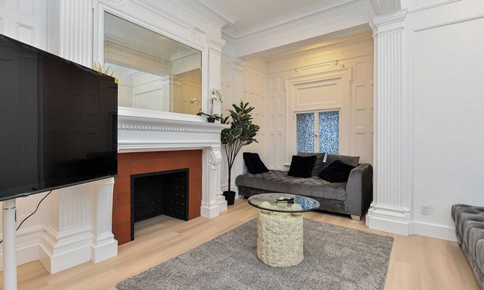 Upper West Side Apartment | Elegant 4BR Luxury Duplex in chic Upper West Side