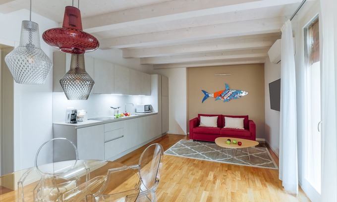 L'antico Ghetto Ebraico Apartment | ELEGANT AND COMFY one bedroom apartment under the towers