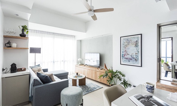 Lahug Apartment | Elegant One-Bedroom Haven with Multiple Views at Cebu IT Park