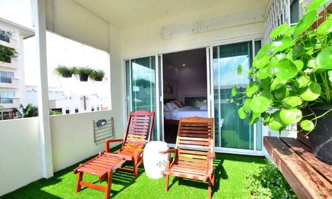Din Daeng House | Elegant & Quiet Entire 3 Story House Bangkok Downtown Near Skytrain/Metro