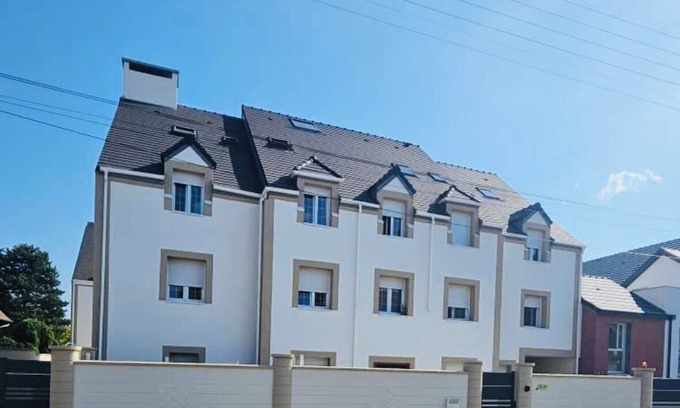 Montmagny Apartment | Elegant studio for 2 - Close to Paris (15 min), CDG Airport, Stade-de-France