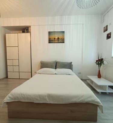 Chiajna Apartment | Elegant Studio Militari Private Parking Self check in Netflix New building