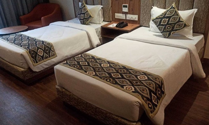 Rajgurunagar Hotel | Element by Monarch