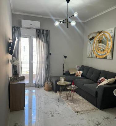 Loutraki Apartment | Eleni’s Mountainview Central Studio by the Sea