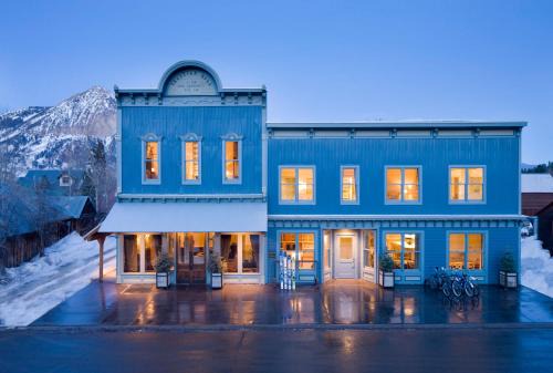 Crested Butte Resort | Eleven Scarp Ridge Lodge