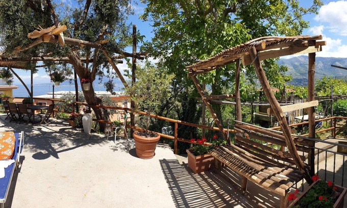 Monte Chiaro Villa | Elisabeth Residence