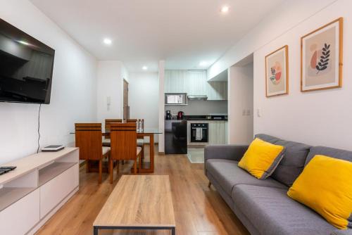 San Isidro Apartment | Elmora 2BR by Geko