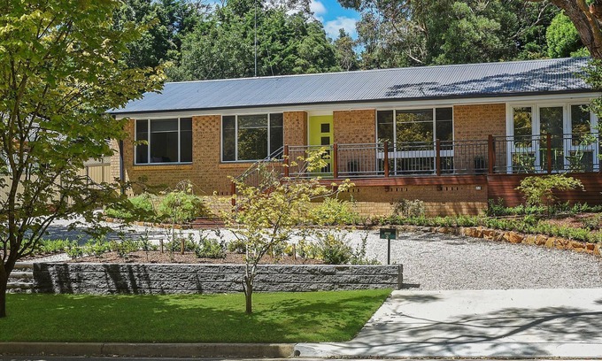 Leura House | Elmview House in Leura