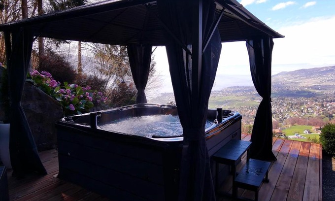 Montreux Ski Chalet | Elvira House Montreux, un lieu magique !
