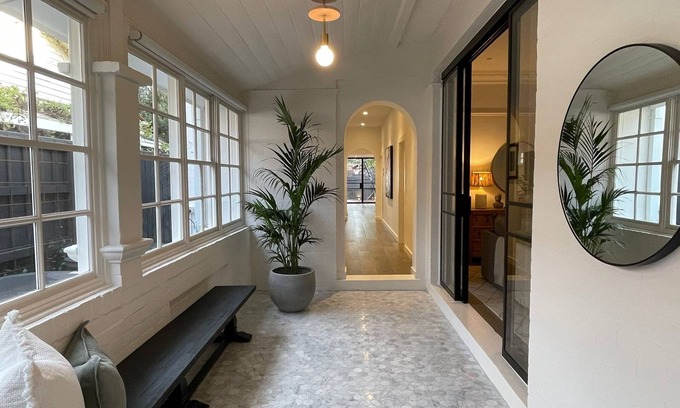 Elwood House | Elwood Elegance + Style - Perfect mix of Coastal Living + Urban City Vibrancy