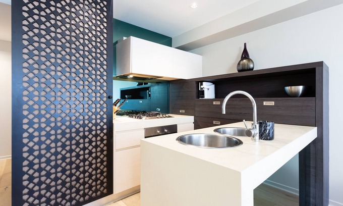 Elwood Apartment | Elwoods finest beach hotel