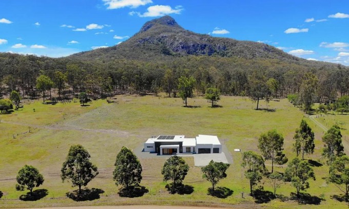 Moogerah House | Elysium Fields Moogerah