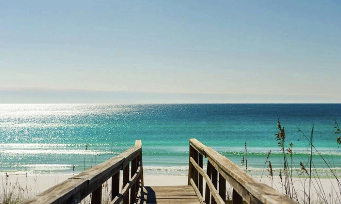 Miramar Beach Hotel | Embassy Suites by Hilton Destin Miramar Beach