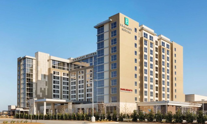 Denton Hotel | Embassy Suites By Hilton Denton Convention Center