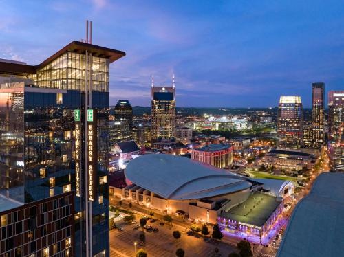 Sobro Hotel | Embassy Suites by Hilton Nashville Downtown