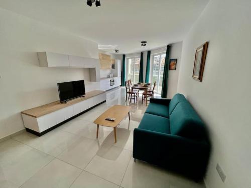Msida Apartment | Emmnic 9