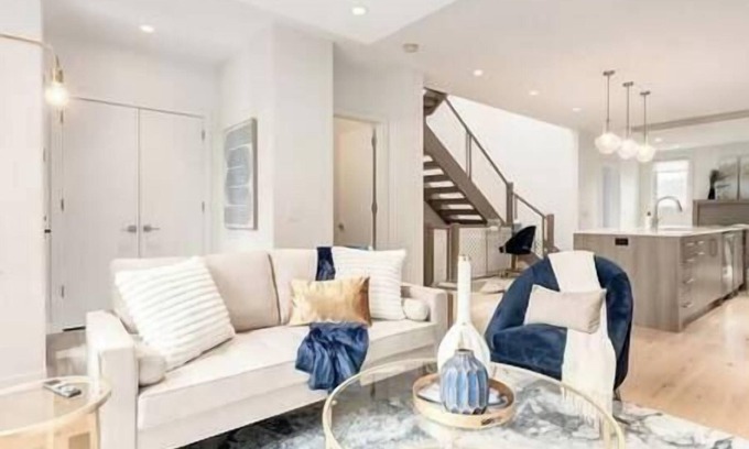 Richmond House | "Empire" in Desirable Marda Loop!