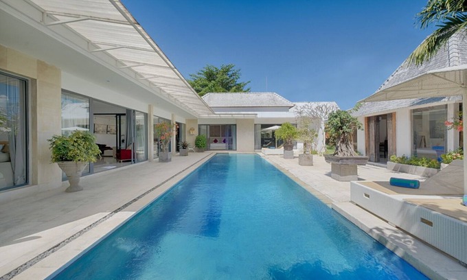Pererenan House | Enchanting 3BR Villa W/Private Pool, Echo Beach-Canggu! 8Min Drive To The Beach!