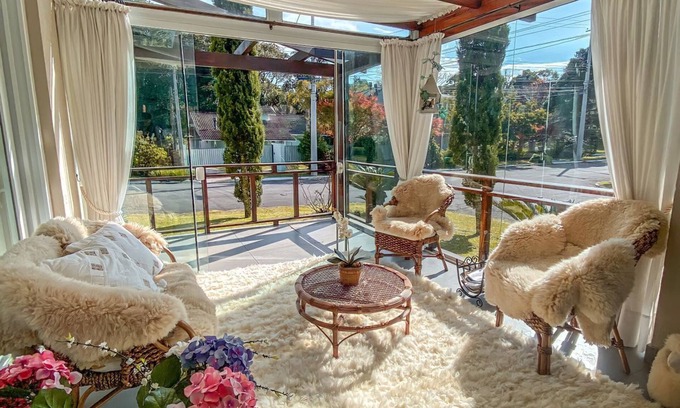 Gramado House | Enchanting Lake View - Gramado