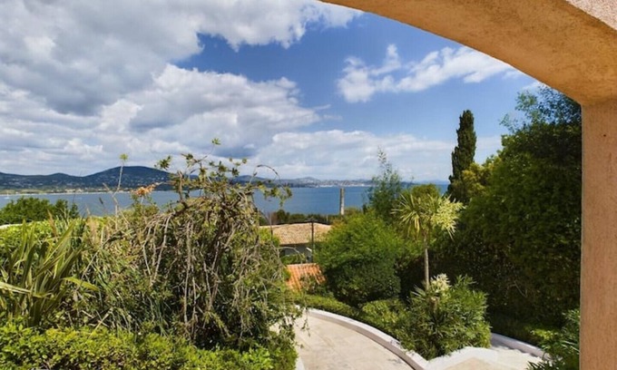 Cote d'Azur- French Riviera Apartment | Enchanting Studio + pool St Tropez