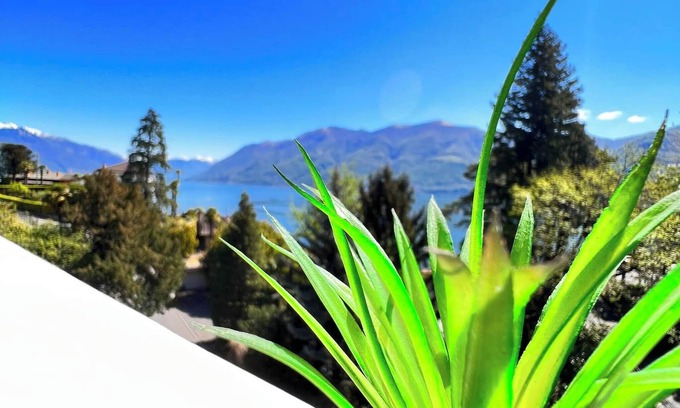Brissago Apartment | Enchanting View of Lake Maggiore & Mountains