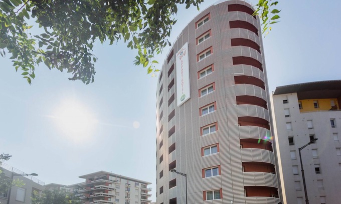 Clemenceau Apartment | Endroit Super! Studio Confortable avec Kitchenette