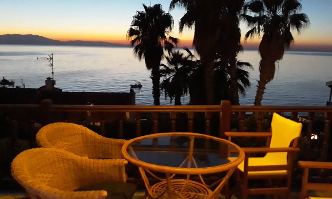 Halkidiki House | Engrossed in the breathtaking sunset