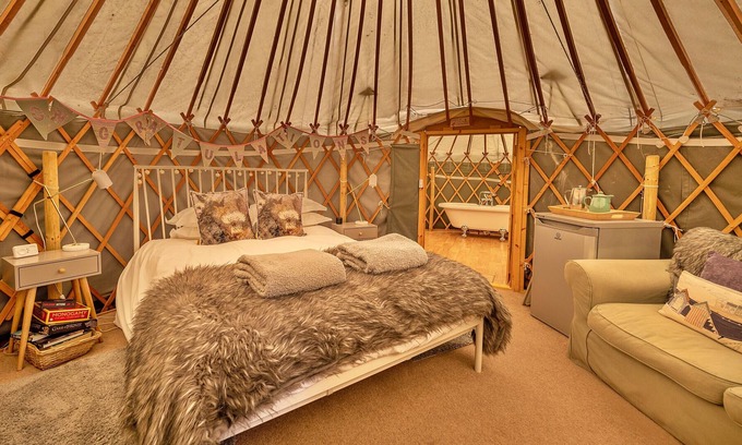 Auchterarder Ski Chalet | Enjoy a romantic getaway for two surrounded in the beautiful nature