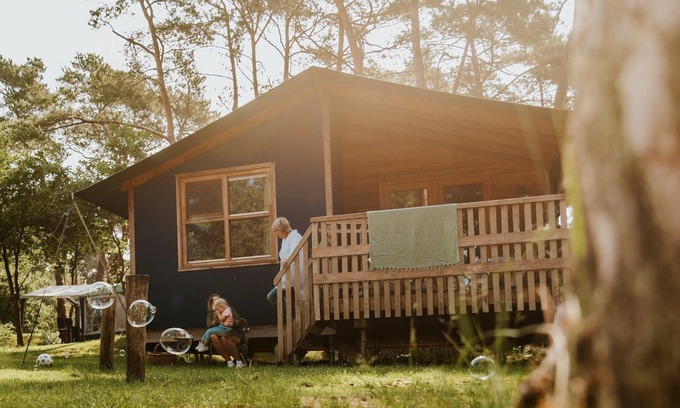 Beerze Cabin | Enjoy camping with the ultimate in glamping comfort!