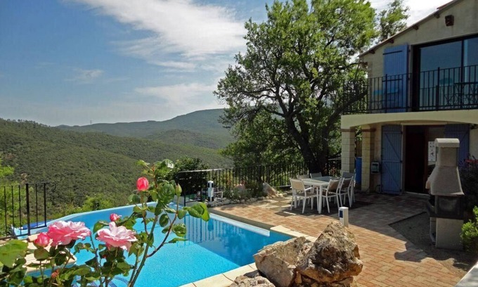 Montgaillard House | Enjoy complete peace and quiet in the French countryside