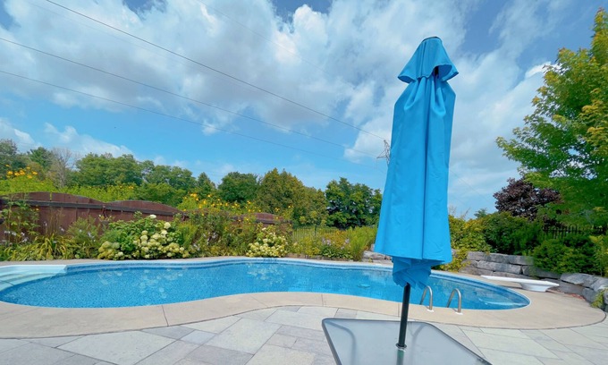 Pefferlaw Cottage | Enjoy fishing at riverside,4 Acres beautiful cottage with brand new pool