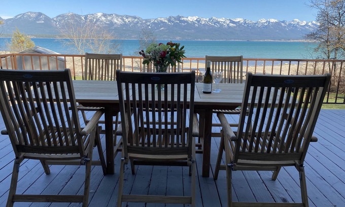 Kings Point House | Enjoy Mountain views at this lakefront home. Perfect for your family vacation.