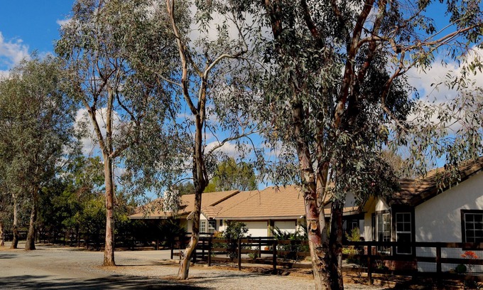 Temecula House | Enjoy the RANCHO Villa Heart of Temecula Wine Country Golf Casinos Views RVC-023