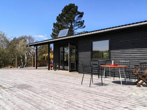 Ordrup House | Enjoy The Unique Nature In The Retro Cottage