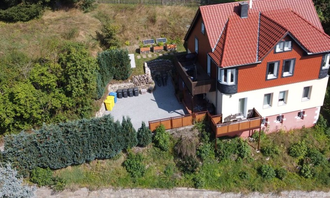 Tanne House | Enjoy your vacation in a modern vacation home for 10+3 guests