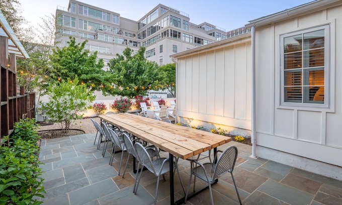 Ridge St. Hotel | Entire 5 Bed, 5 Bath Boutique Hotel | Downtown Charlottesville