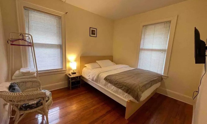 Queens Apartment | Entire Beautiful 1BR for You! Located in the heart of Queens!