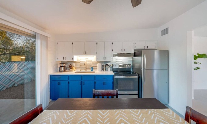 Tucson Apartment | Entire Duplex/Fenced/Cozy/Central/4 BR 2 BA
