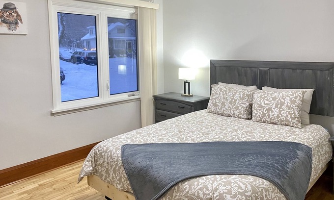 Thunder Bay House | ENTIRE FAMILY HOME 2 bedroom 1bath Thunder Bay