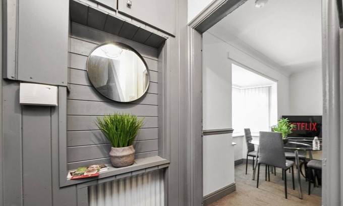 Birmingham House | ✸★ Entire Holiday Home ✪ Long Stays - Fast WIFI★ICC, NEC, Barclays Arena,✸