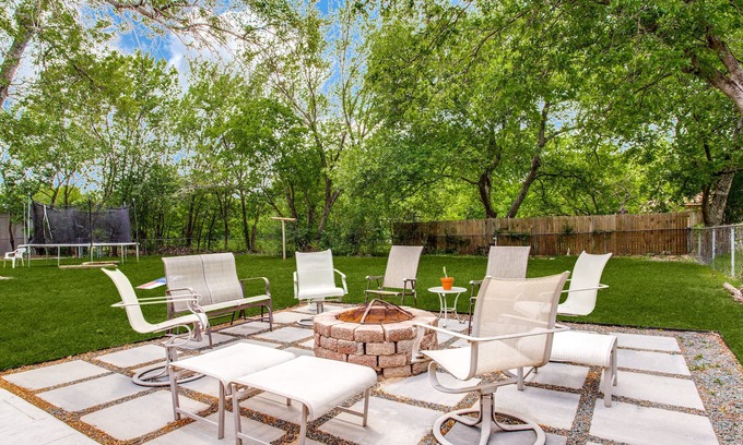 Haltom City House | Entire Home, Patio+Fire Pit! Ideal for Long Stays!