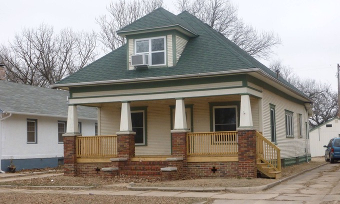 Hutchinson House | Entire house for your family while on vacation or extended work stay.
