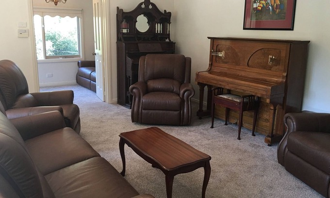Blackwood House | Entire house - Sleeps 15