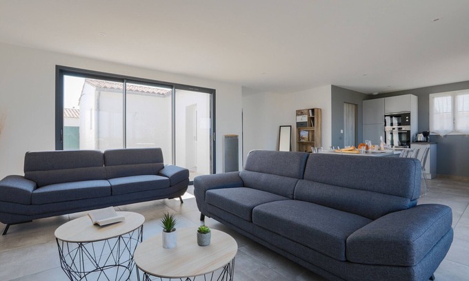 Le Bois-Plage-en-Re Ski Chalet | Equiped house for 4 adults and 4 children