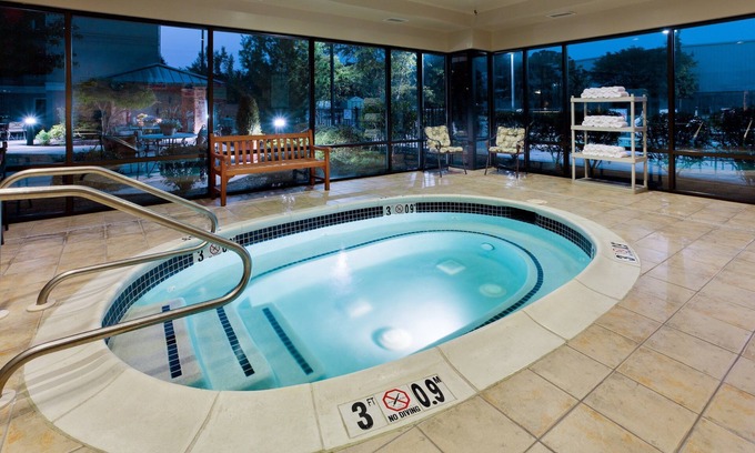 Allentown Condo | Equipped Suite Near ABE with FREE 24h Airport Shuttle | Shared Hot Tub Access