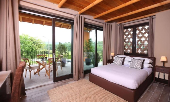 Cazzago Brabbia Hotel | Equirelais