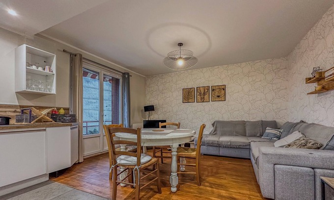 Quartier Capuche-Allies Apartment | #ER | Les Alliés | The Bright and cosy T4 with view 🏔
